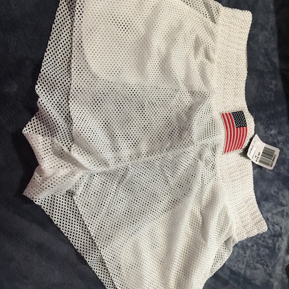 NWT AMERICAN FLAG MESH COVERUP SHORTS SMALL WHITE - Picture 3 of 3